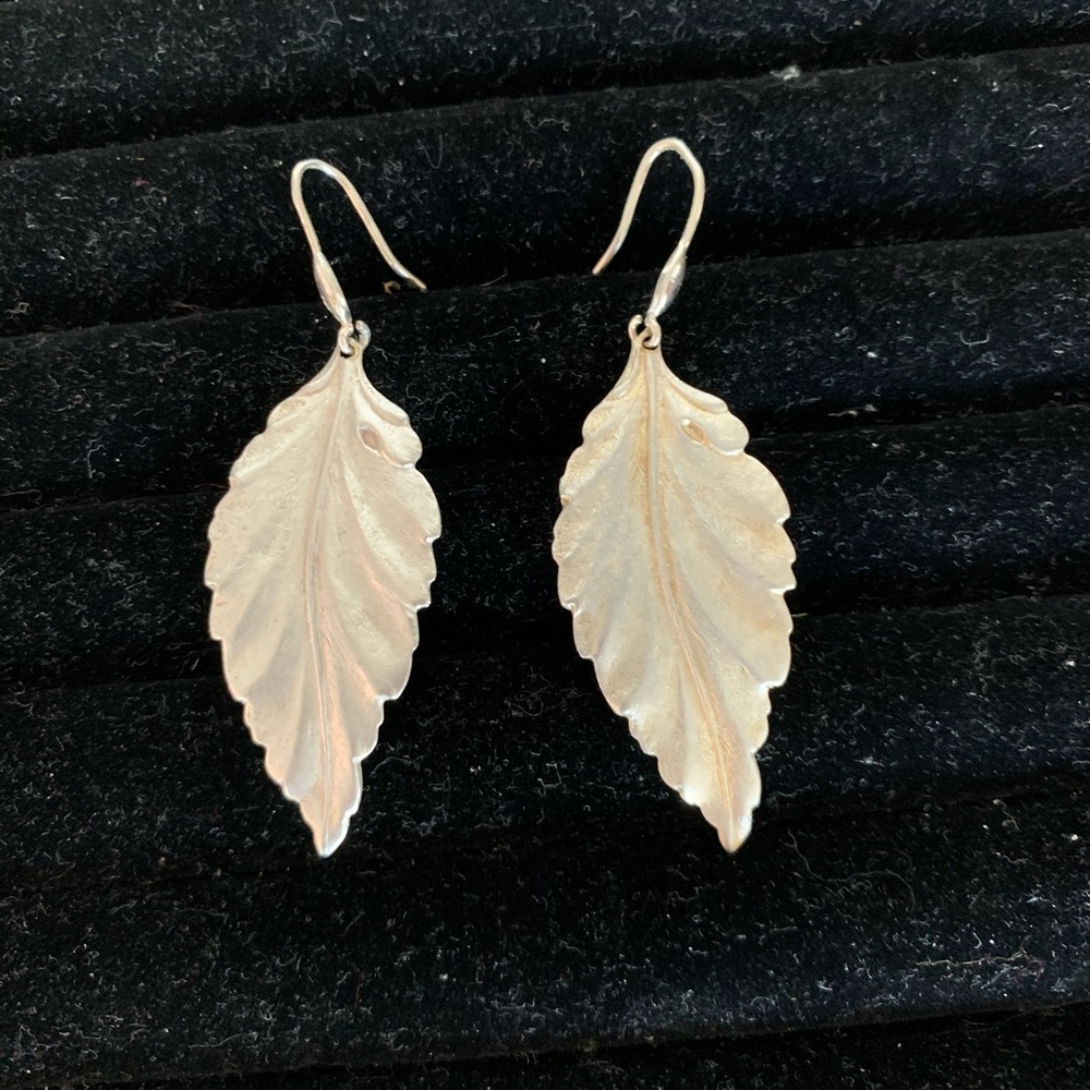 🌹EARINGS hook, silver on bronze. Stunning